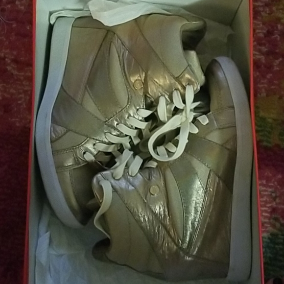Coach Sneakers sz 8.5 Alexis Wedge Lt. Gold - Picture 1 of 9